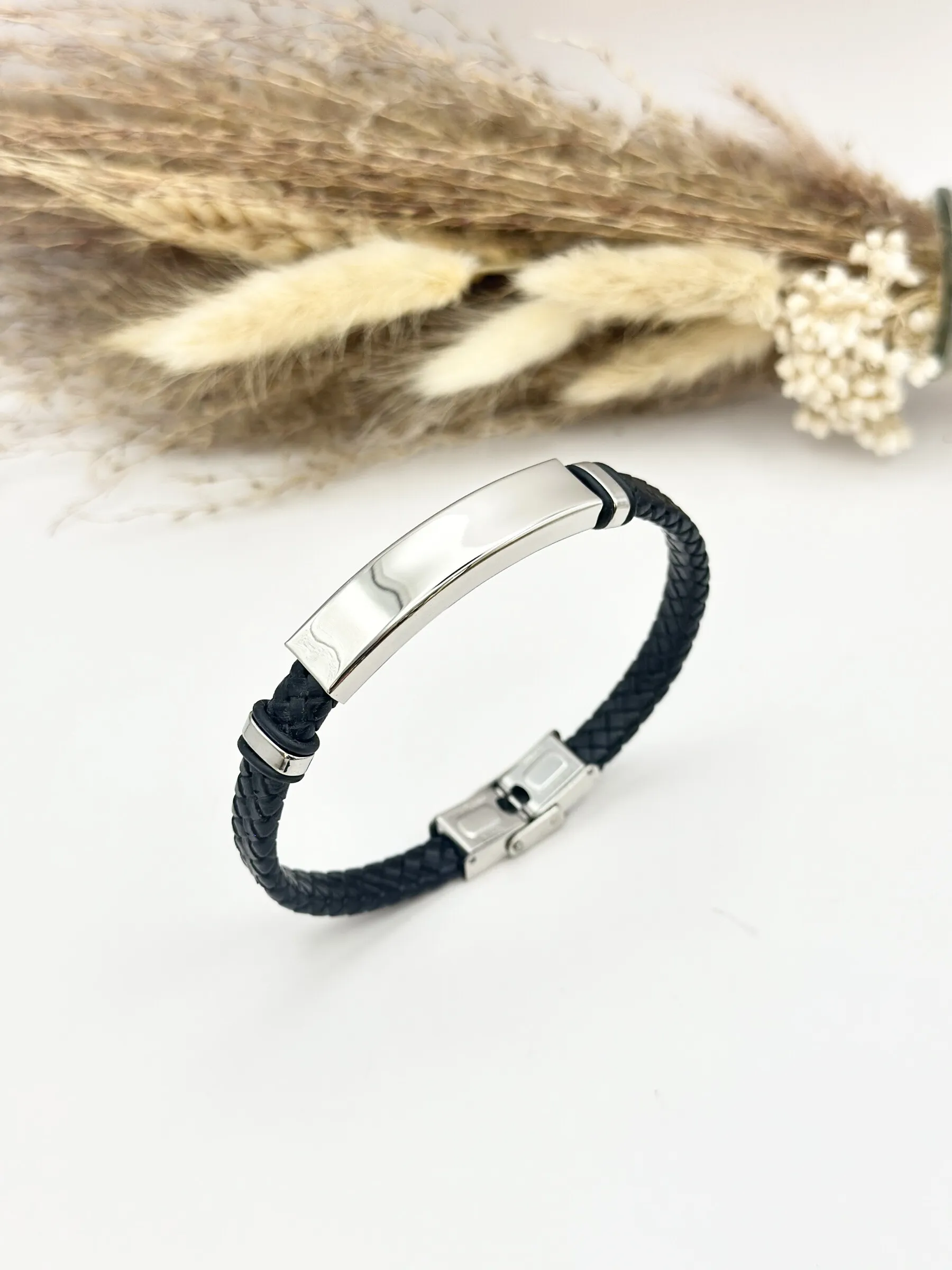Armband aus Leder und Edelstahl, größenverstellbar